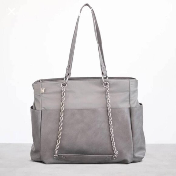 BEIS Handbags - BEIS The Diaper Bag  in Grey🤍🖤
